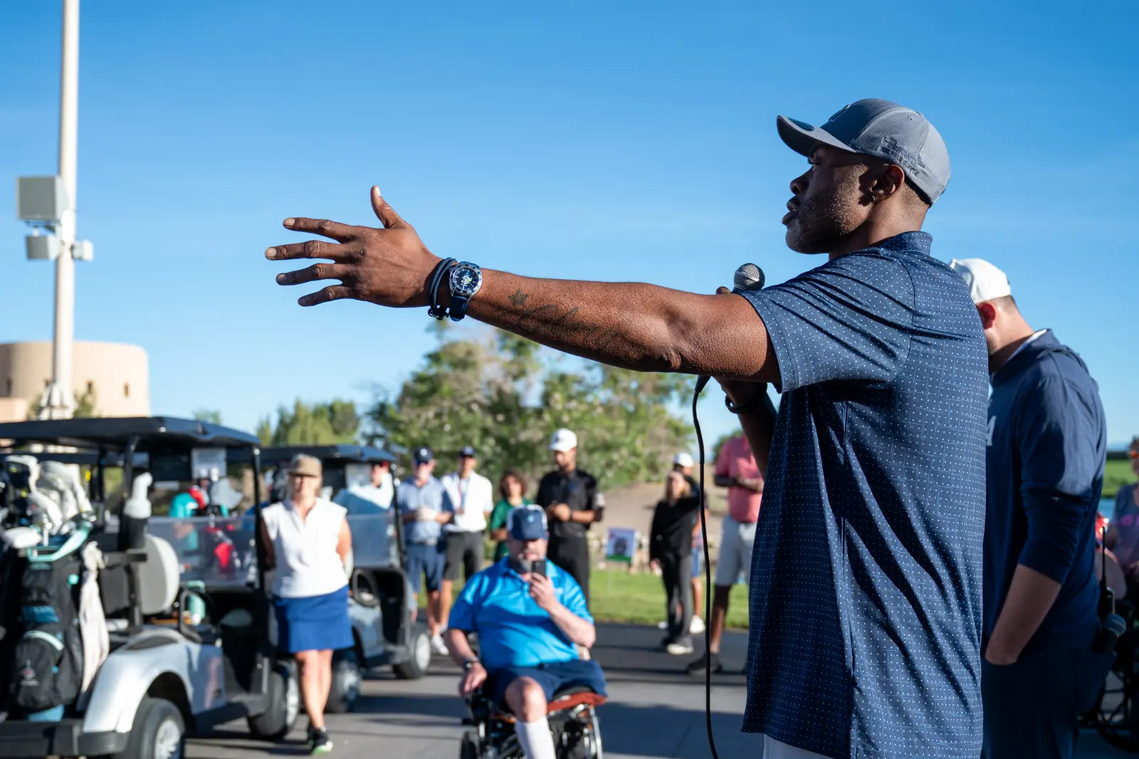 Kenny Thomas addressing players at the tournament